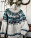 Alasuq polar light grey tweed og teal heather villmarksgenser av Linka Neumann