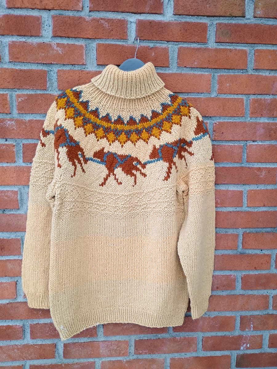 One week sleddog sweater mørk kamel og melert kobberbrun