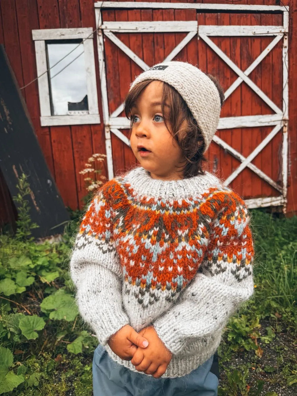 Original Alasuq polar barn brent oransje fra Villmarksgensere av Linka Neumann