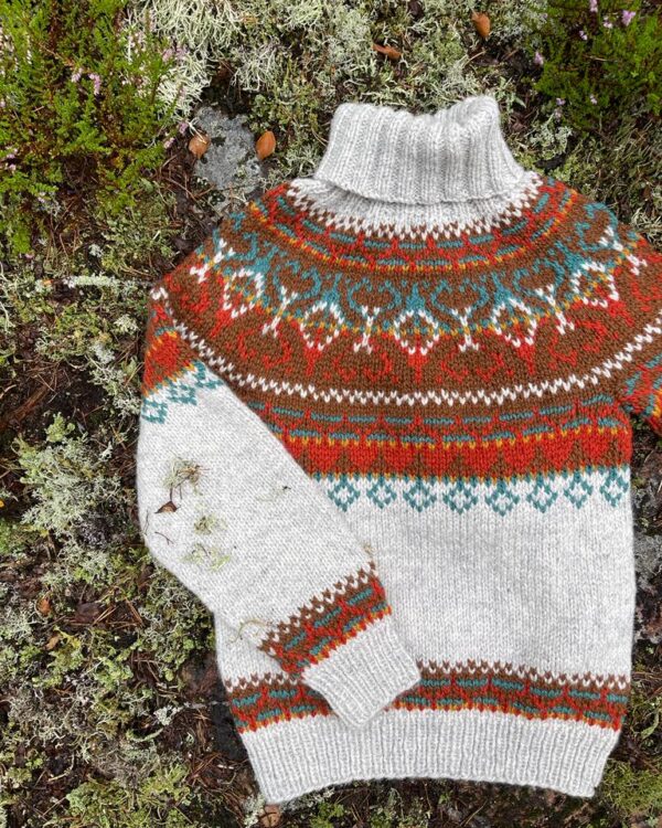 Alasuq Polar Brown and rust red mottled