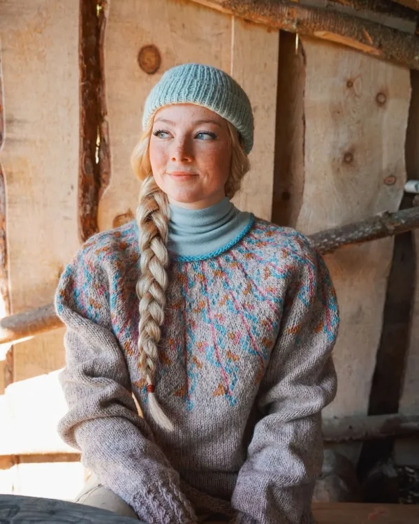 Hermione pudder 2 fra Vårkolleksjonen 2026 Villmarksgensere av Linka Neumann