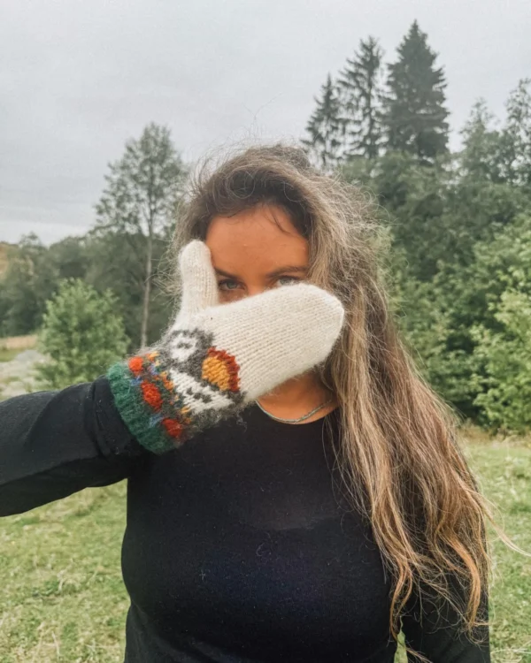 Harila tovede votter fra Villmarksgensere av Linka Neumann