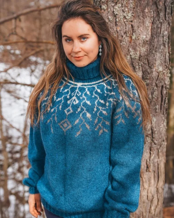 Harpa mellomblå fra Vårkolleksjonen 2026 Villmarksgensere av Linka Neumann