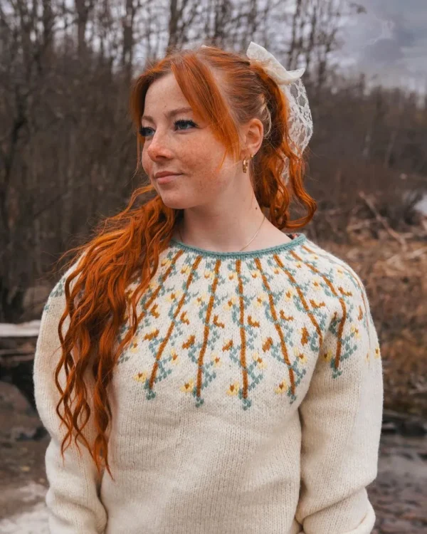 Hermione ubleket hvit fra Vårkolleksjonen 2026 Villmarksgensere av Linka Neumann